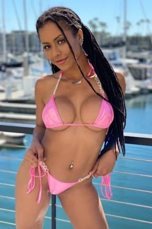 Kira Noir pornstar